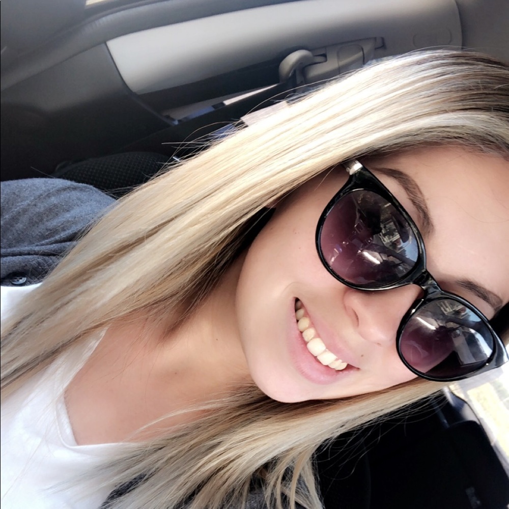 Meet your Posher, Kassie